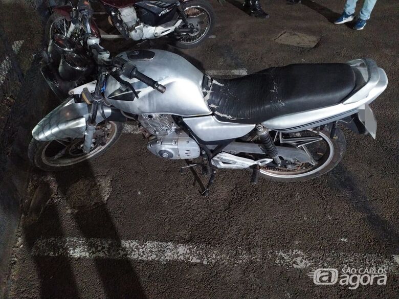 Motocicleta furtada é encontrada com adolescentes no Jardim Tangará - Crédito: Maycon Maximino