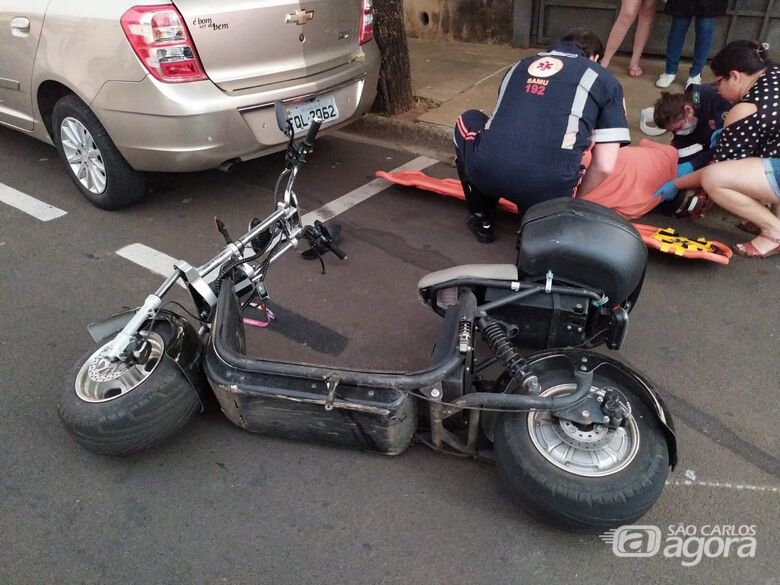 Acidente com moto elétrica deixa homem ferido no Munique  - Crédito: Maycon Maximino 