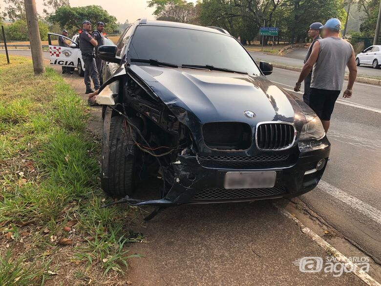 BMW que era conduzida pelo médico - Crédito: arquivo