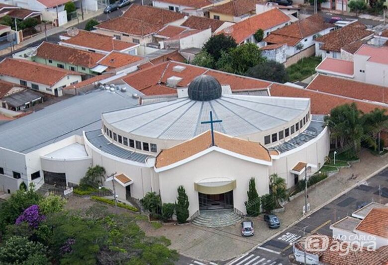 Tradicional almoço com porco no rolete da Paróquia São José acontece neste domingo - 