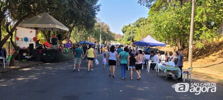 Neste domingo tem mais uma edição da Feira da Barganha no Jardim Bicão - 