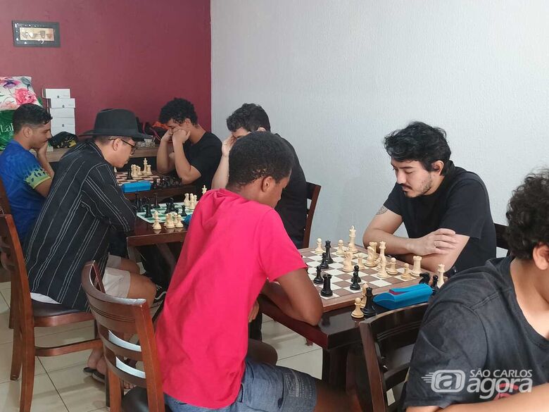 Torneio beneficente arrecadou fundos para apoiar os gêmeos são-carlenses Antônio e Francisco Kinouchi no Torneio Internacional de Xadrez Escolar - Crédito: Divulgação