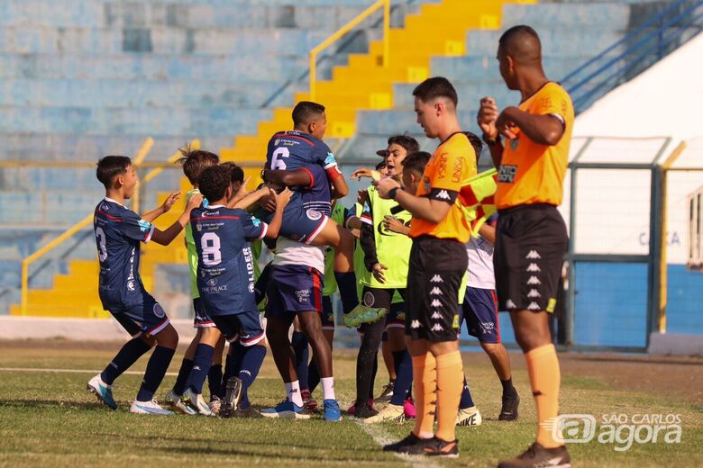 Lobinhos comemoram mais uma vitória no Paulista - Crédito: Jhonatan Celestino