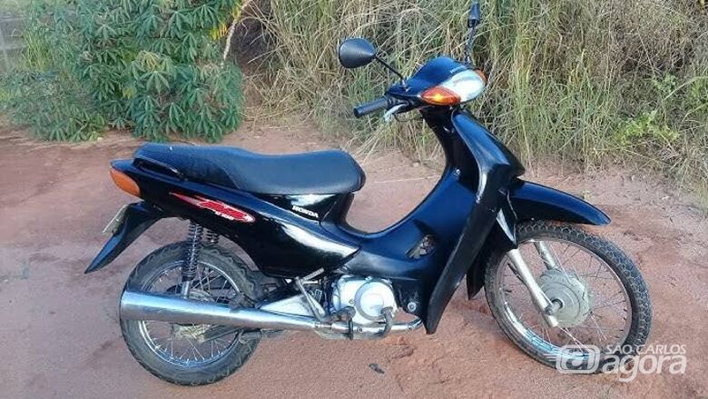 Moto é furtada no Centro e proprietária pede ajuda - 