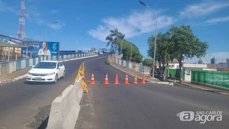 Viaduto da Fepasa está interditado - 