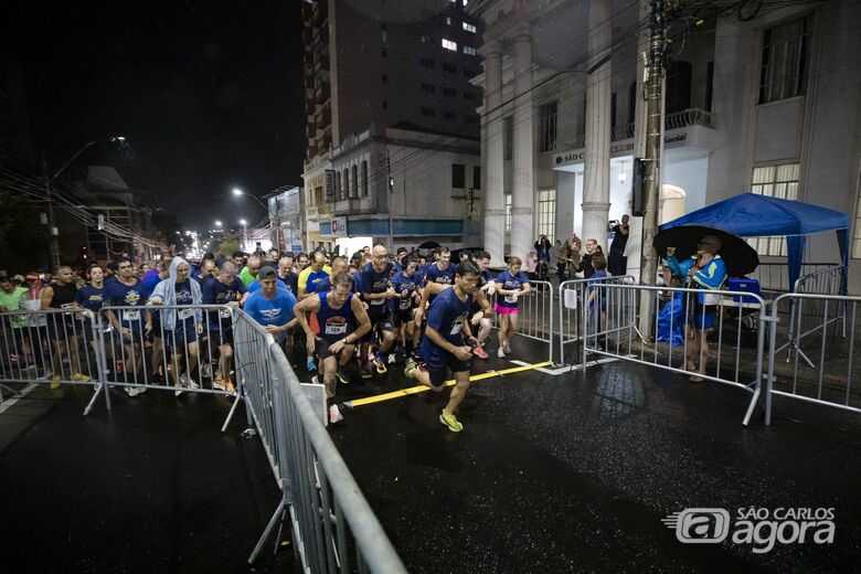 Mesmo com chuva, Night Run São Carlos Clube foi um sucesso - Crédito: divulgação