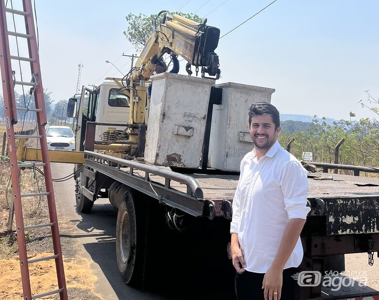 Vereador Bruno Zancheta acompanha instalação de sistema de monitoramento no Uirapuru - 