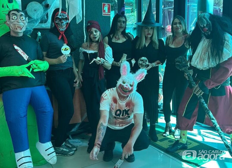 Funcionários da Udiaço entram no clima de Halloween - 