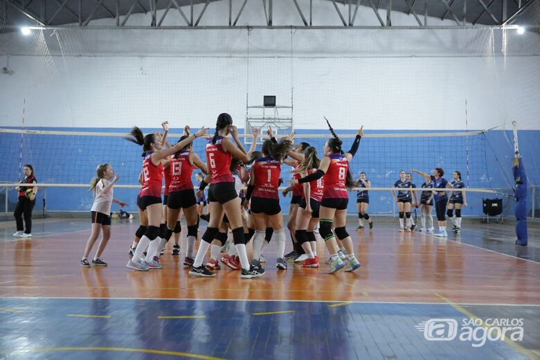 Jogadoras comemoram vitória em cima do São Carlos Clube - Crédito: Ze_Photografy