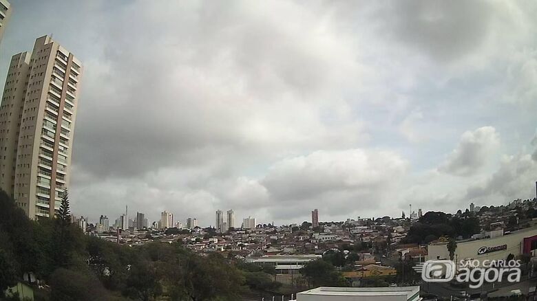 Sábado começou com nuvens sobre a cidade - 