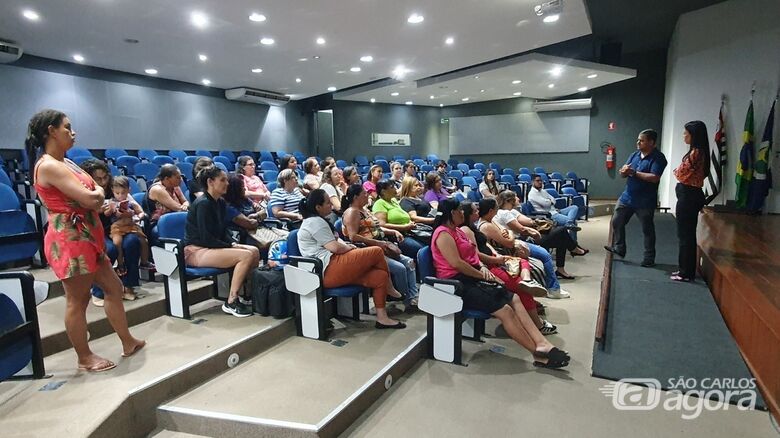 Vereador Roselei durante encontro ocorrido na tarde desta terça-feira (15) no Paço Municipal - Crédito: Divulgação