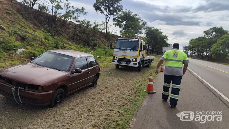 Gol depenado foi recolhido ao pátio municipal - Crédito: Maycon Maximino