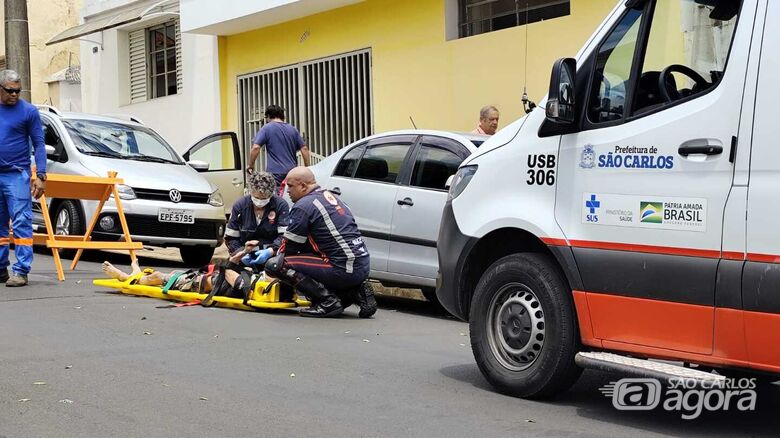 Ciclista recebe atendimento antes de ser encaminhado à UPA Santa Felícia - Crédito: Maycon Maximino