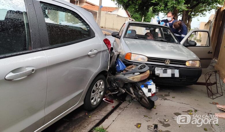 Veículos envolvidos no acidente  - Crédito: Maycon Maximino 