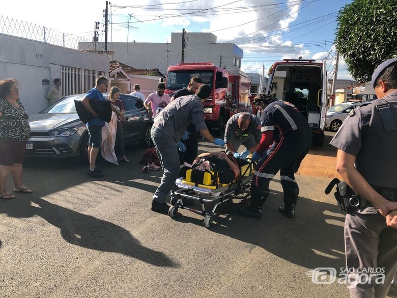 Mulher é atropelada por carro no bairro Boa Vista  - Crédito: Gabriel Henrique 