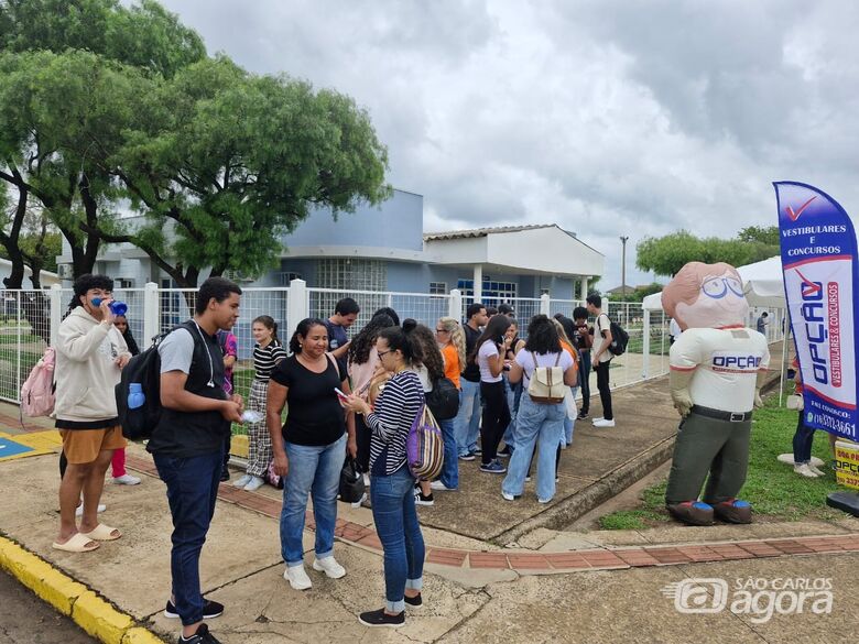 Candidatos chegam para o ENEM  - Crédito: Abner Amiel