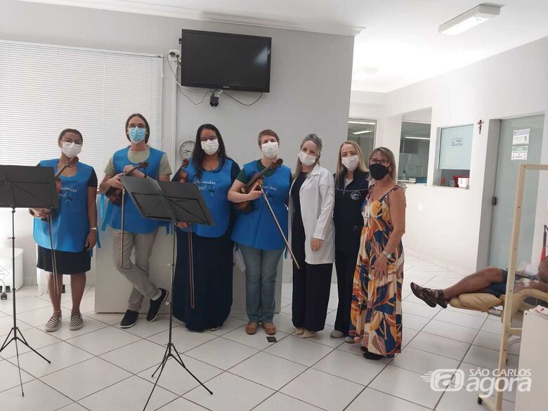 Músicos durante a apresentação na Santa Casa - Crédito: Divulgação