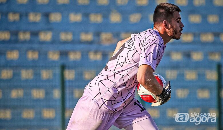 Júlio em ação pelo São Carlos na Bezinha: trocou de casa e promete empenho - Crédito: Divulgação/São Carlos FC