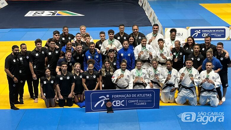 EC Pinheiros ficou em terceiro lugar no Grand Prix - Crédito: Divulgação