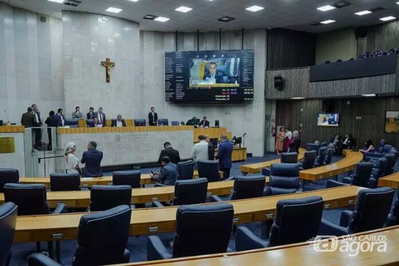 Vereadores da capital aprovam aumento de 37% no próprio salário - Crédito: Foto: Richard Lourenço/REDE CÂMARA SP