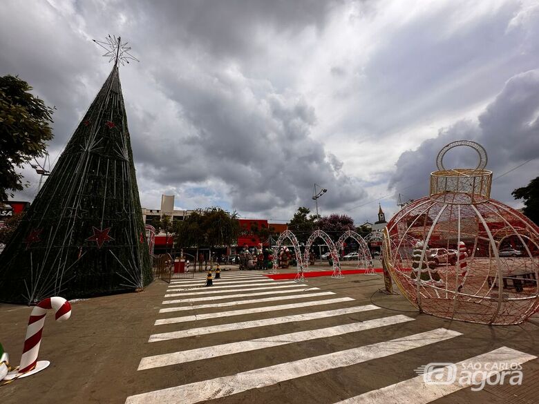 Acisc e Prefeitura inauguram o "Mundo Encantado de Natal" com apresentação da Orquestra e Parada de Natal - Crédito: Divulgação