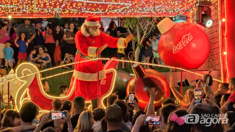 Caravana de Natal Coca-Cola encantou os são-carlenses - Crédito: Maycon Maximino