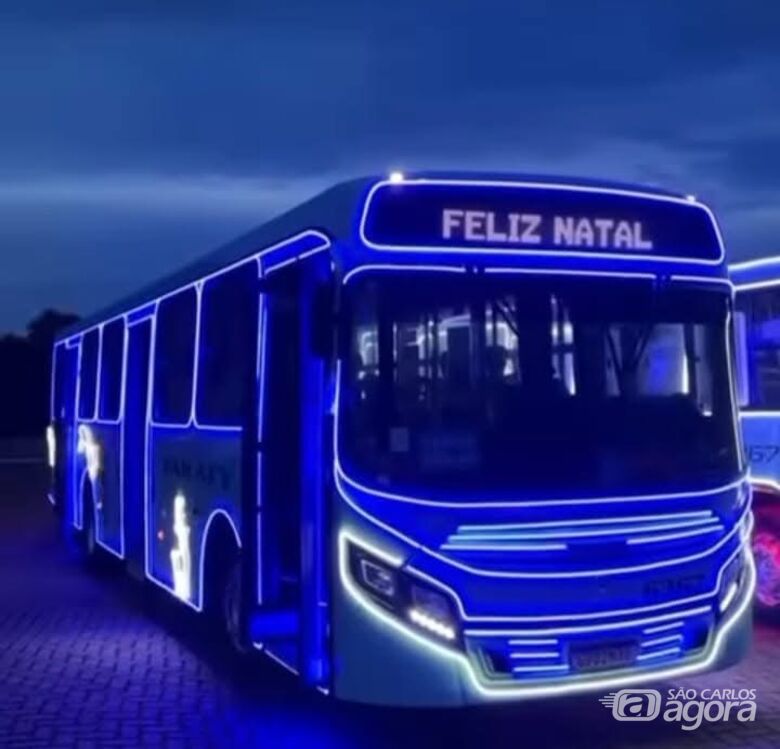 Ônibus iluminado Paraty - Crédito: Divulgação 