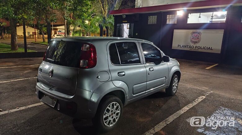 Jovem é flagrado com carro roubado na Vila Costa do Sol - Crédito: Maycon Maximino