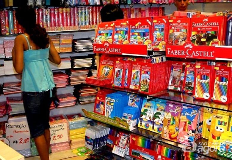 Procon divulga lista de preços de material escolar - 