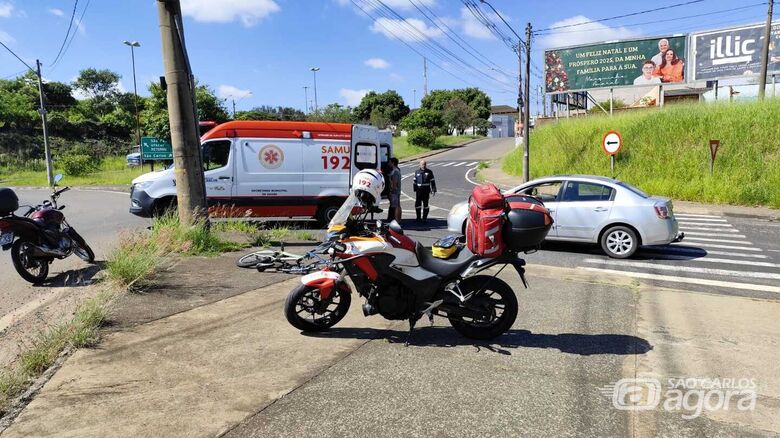 Ciclista foi socorrido à Santa Casa após se ferir em acidente de trânsito - Crédito: Maycon Maximino