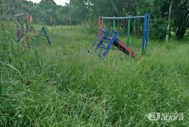 Praça está em estado de abandono no Jardim Tangará - Crédito: Divulgação