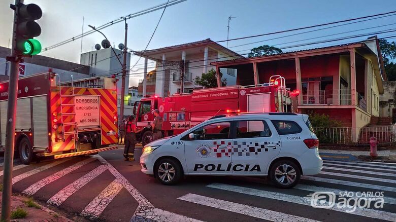 Casa usada por usuários de droga é incendiada no Centro  - Crédito: Maycon Maximino 