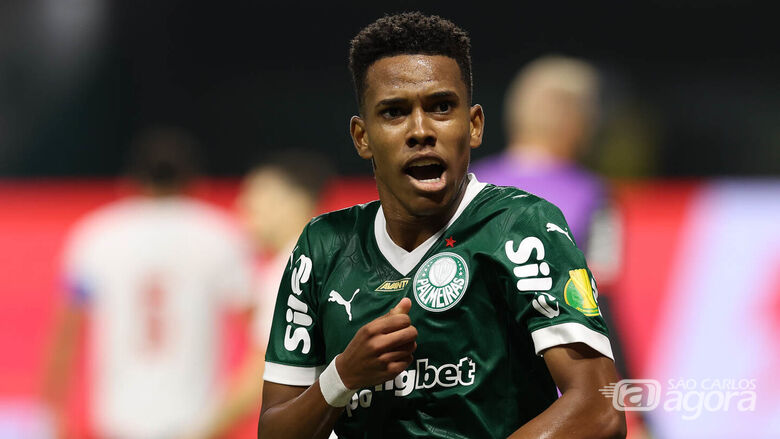 Estevão comemora o primeiro gol palmeirense: equipe respira no Paulistão - Crédito: Cesar Greco/Palmeiras/by Canon