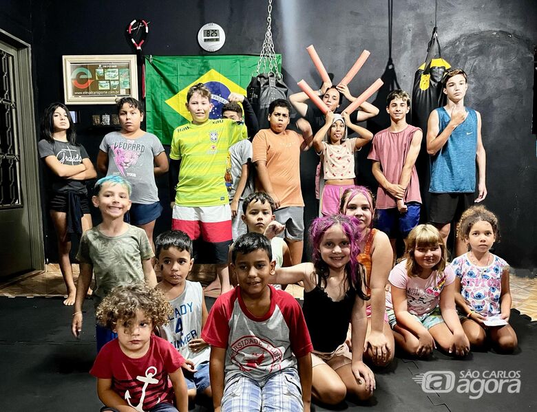 Garotada que integra o projeto no Varjão: disciplina, resiliência e muita dedicação - Crédito: Divulgação