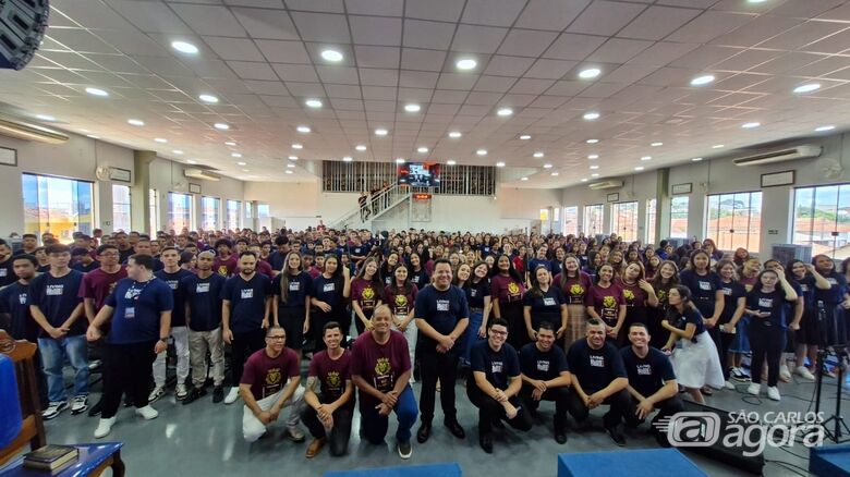 Coral de jovens e adolescente se reuniram no último domingo para ensaiar para o congresso. - Crédito: Abner Amiel