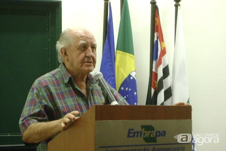 FOTO: O radialista Ruy Carlos Cereda: Conhecedor da história da imprensa na cidade, da qual era personagem de destaque, foi acumulando admiradores ao longo de mais de 50 anos de carreira -