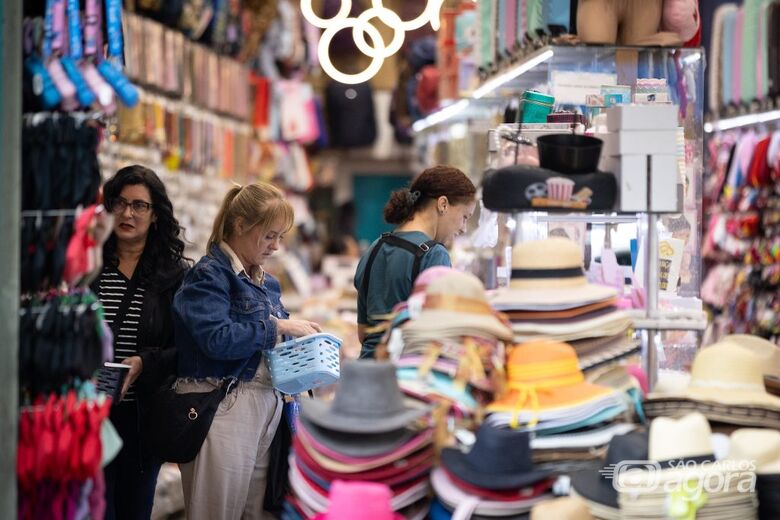 Mulheres: O número de municípios com idade média inferior à média estadual (39,1 anos) diminuiu para 284 - Crédito: Agência SP
