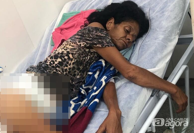 Paciente com suspeita de tuberculose aguarda na UPA Cidade Aracy transferência para hospital -