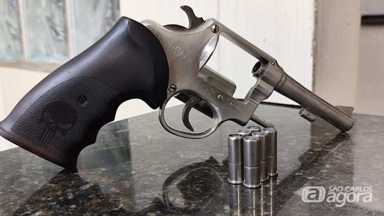 Homem é preso por posse ilegal de arma de fogo no Cidade Aracy  - Crédito: Maycon Maximino