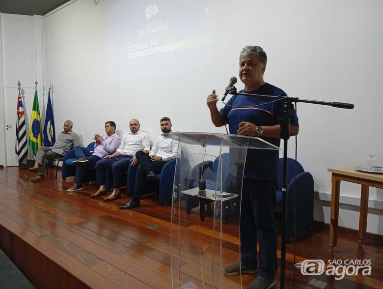 O assessor João Muller: "Temos grandes projetos viários para desafogar o trânsito e também vamos continuar os projetos de combate às enchentes" -