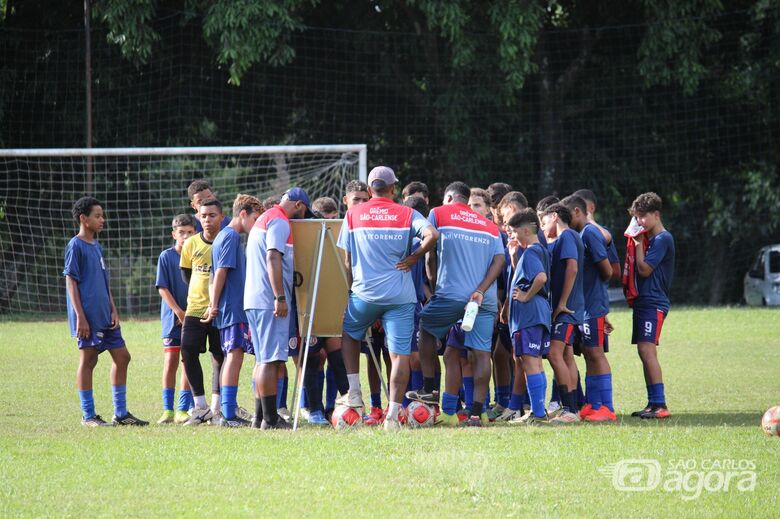 Lobinhos treinam na manhã deste domingo, 20, se preparando para o campeonato que começa dia 18 de maio - Crédito: Fernando Zanderin Júnior