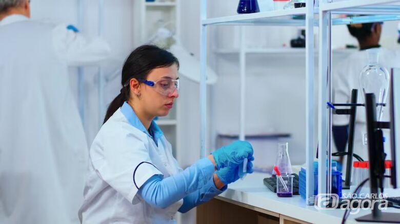 Cientista mulher - Crédito: Freepik