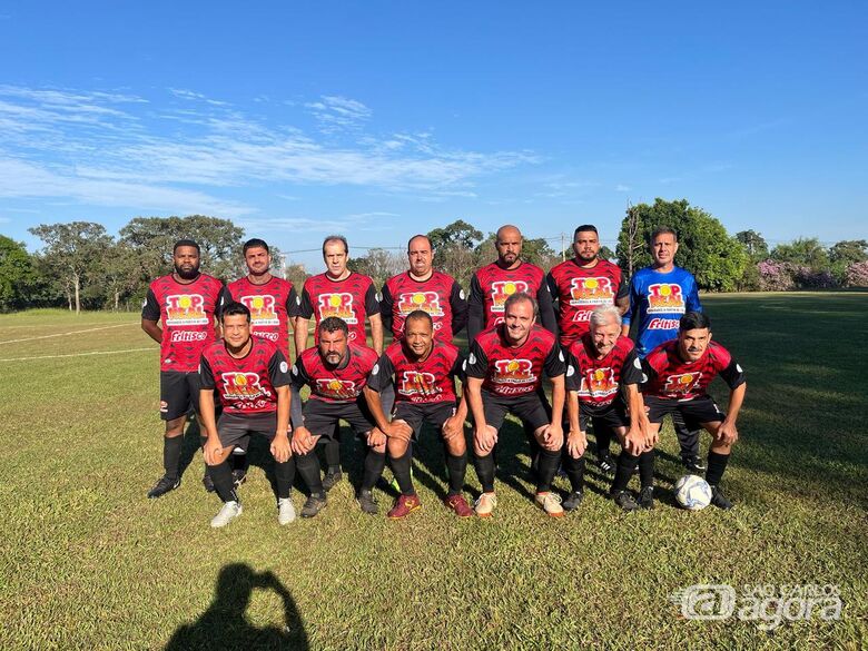 Ice Polar, na lanterna, tenta os primeiros pontos frente a WLM Engenharia - Crédito: Divulgação