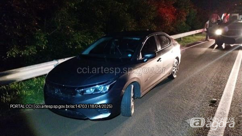 Motorista morre após passar mal no acostamento da SP-255 -