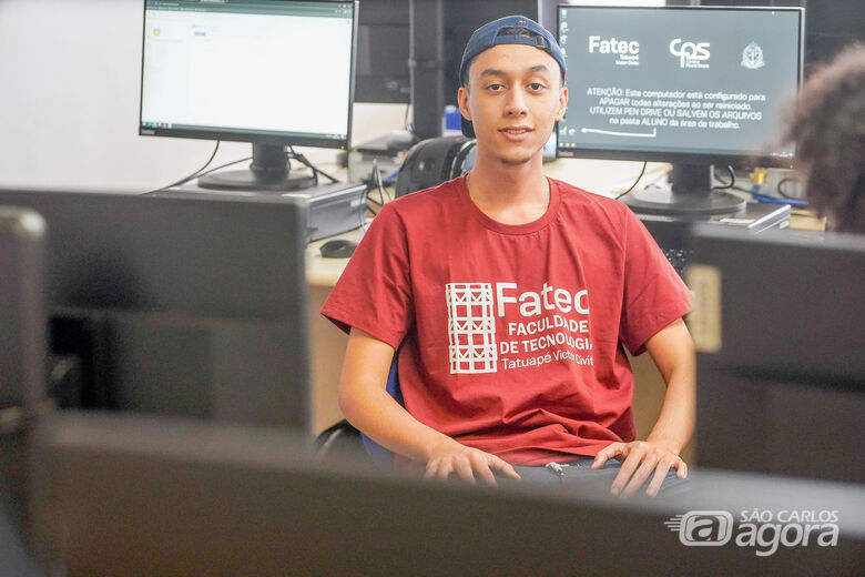 Os candidatos convocados deverão garantir a vaga até quarta-feira (23); matrículas são realizadas online - 