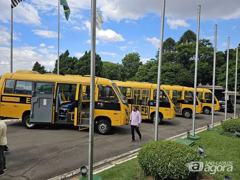 São Carlos é contemplada com dois ônibus escolares acessíveis do governo do Estado - Crédito: Divulgação