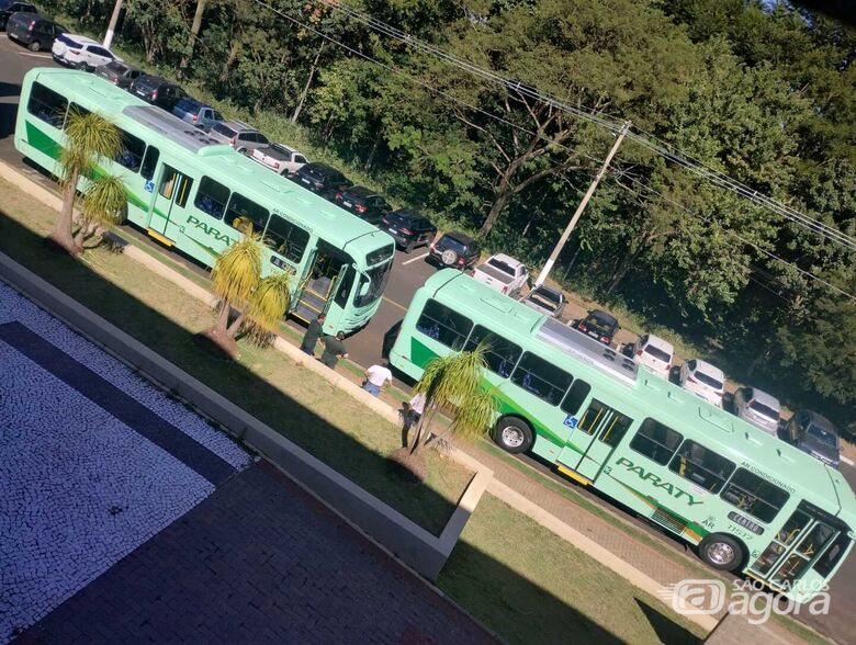 Novos ônibus atenderão exclusivamente ao transporte urbano de Ibaté, no programa “Tarifa Zero” - Crédito: Divulgação