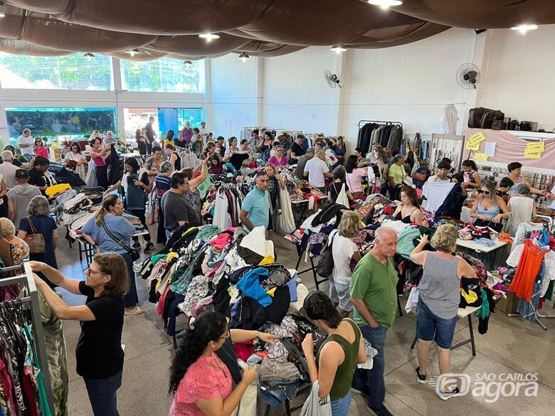 É a oportunidade ideal para renovar o guarda-roupa e encontrar itens para toda a família e para o lar - Crédito: Divulgação