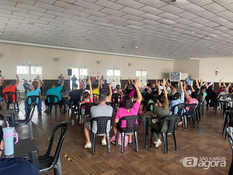 Servidores de Ibaté na Assembleia aprovando o Sindspam como representante da categoria no munícipio - Crédito: Divulgação