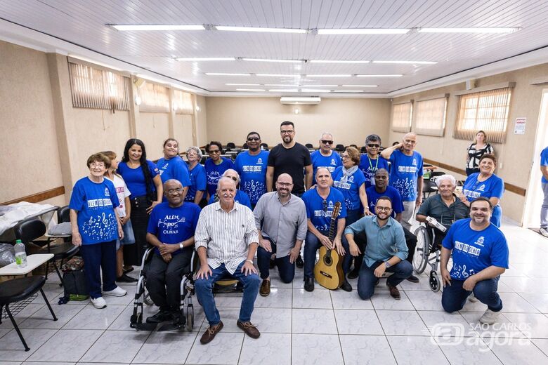 Criado em 2012, o coral atualmente, conta com 18 alunos e 2 colaboradores - Crédito: Divulgação